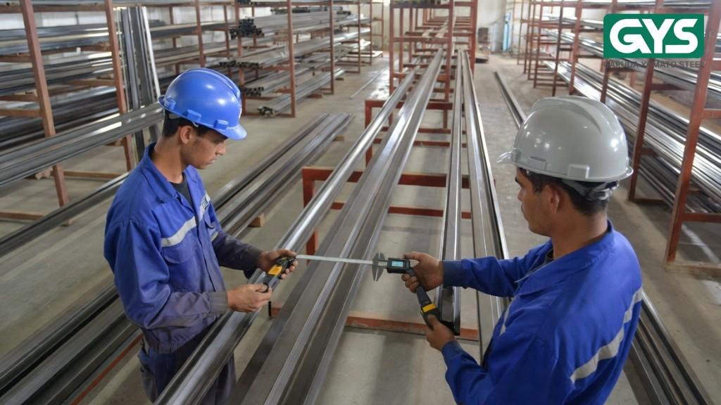 Cara Tepat Memilih Supplier Baja agar Proyek Konstruksi Berjalan Lancar
